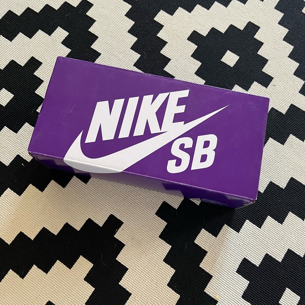 Nike Dunk Low SB Why So Sad? - Picture 5 of 8